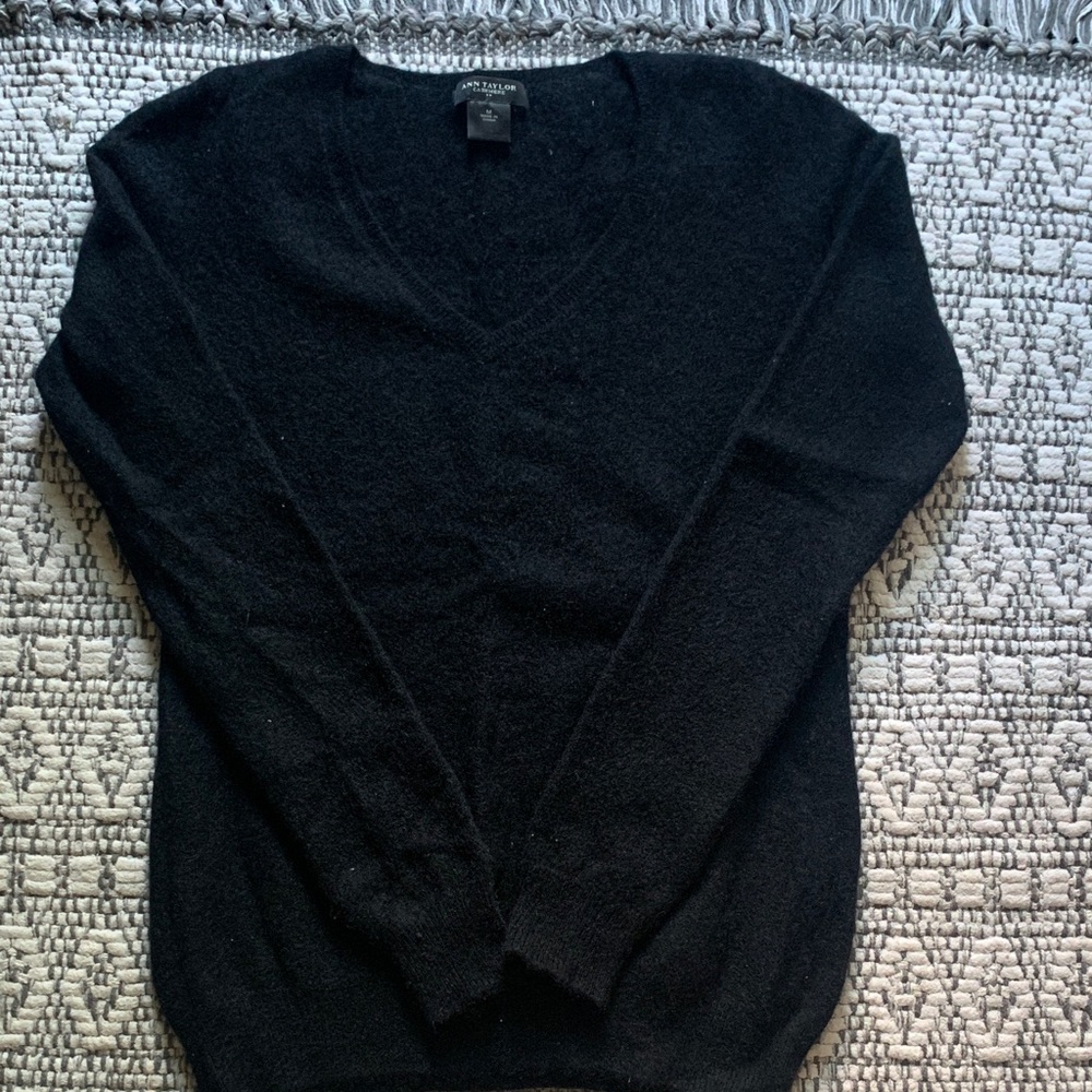Ann Taylor Black Cashmere V-Neck Sweater